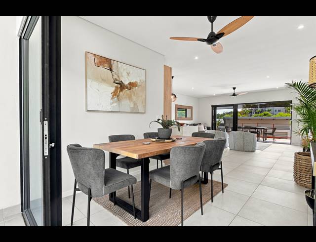 3 BEDROOM TOWNHOUSE FOR SALE IN PALM LAKES ESTATE